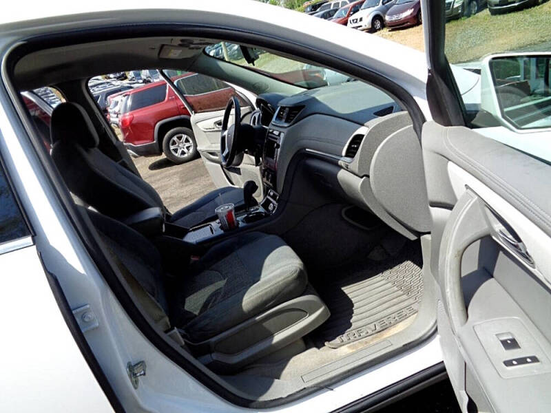 2017 Chevrolet Traverse LT