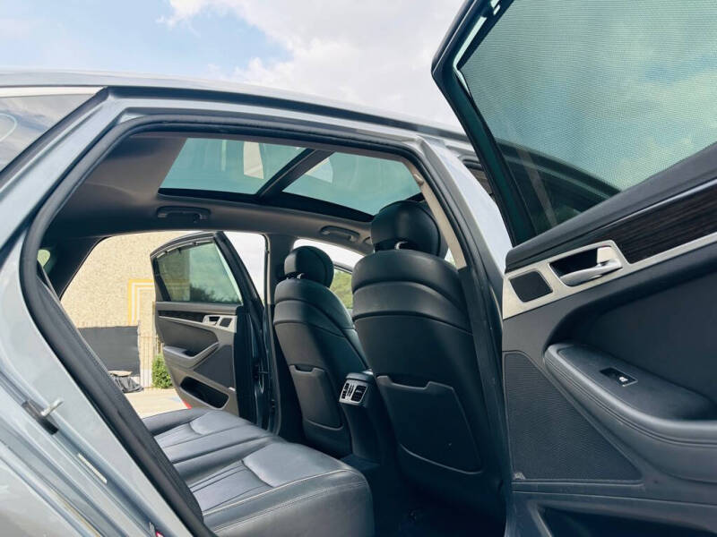 2015 Hyundai Genesis