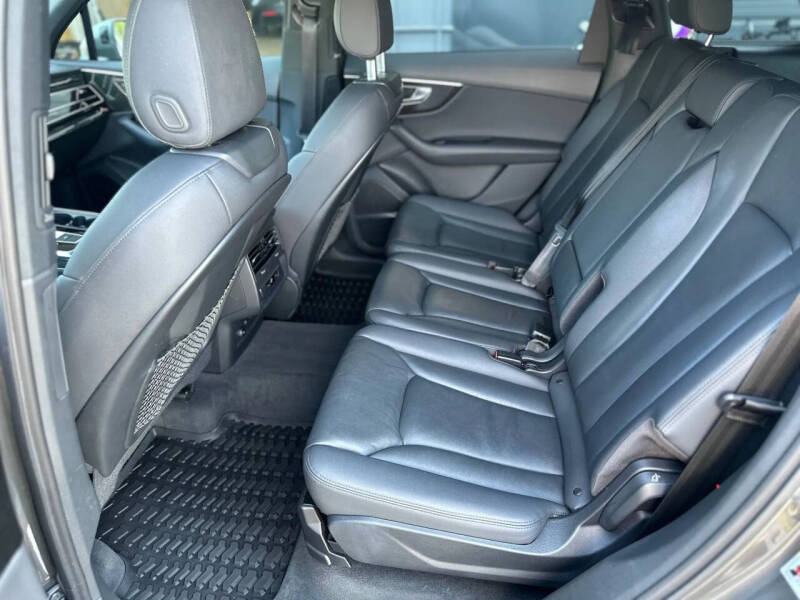 2021 Audi Q7 quattro Premium Plus 45 TFSI