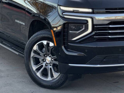2025 Chevrolet Suburban LT