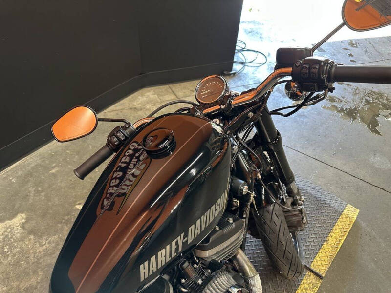 2016 Harley-Davidson XL1200CX - Roadster™