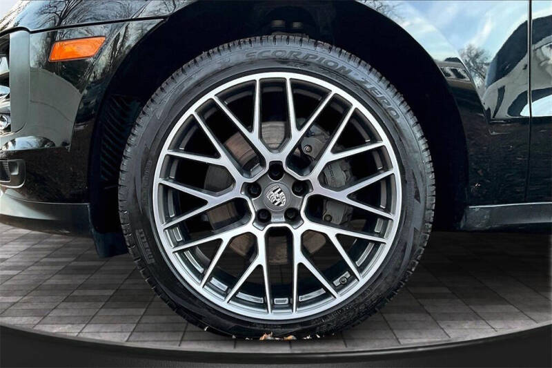 2020 Porsche Macan S