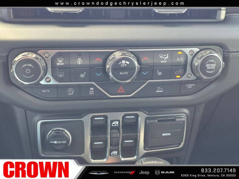2026 Jeep Gladiator Sahara