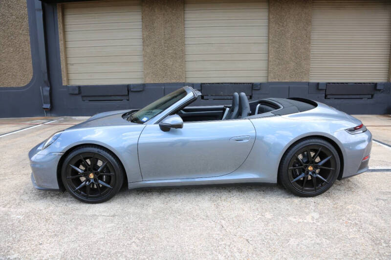 2025 Porsche 911 Carrera