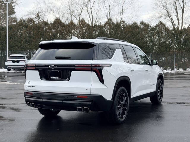 2024 Chevrolet Traverse LT
