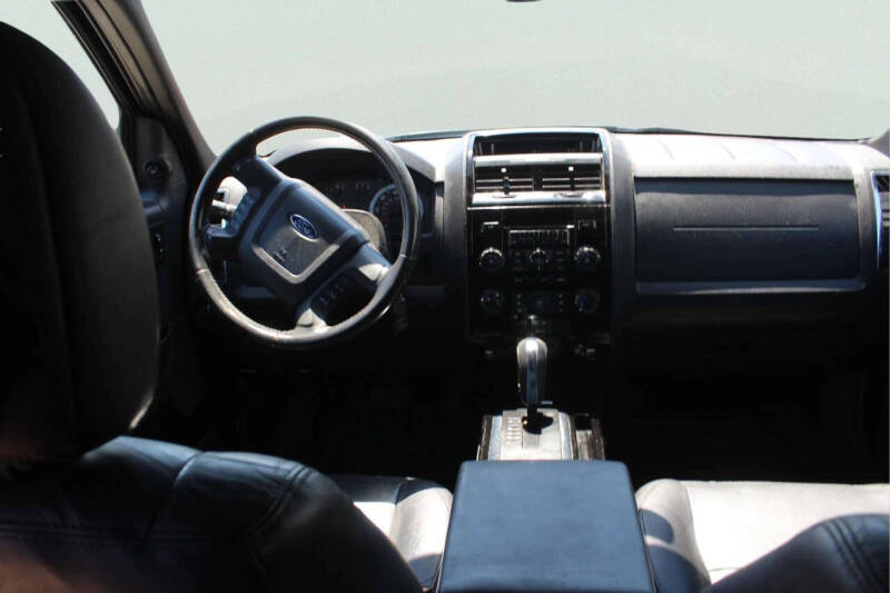 2009 Ford Escape XLT