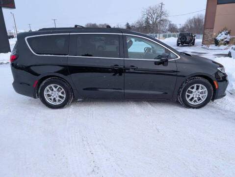 2022 Chrysler Pacifica Touring L