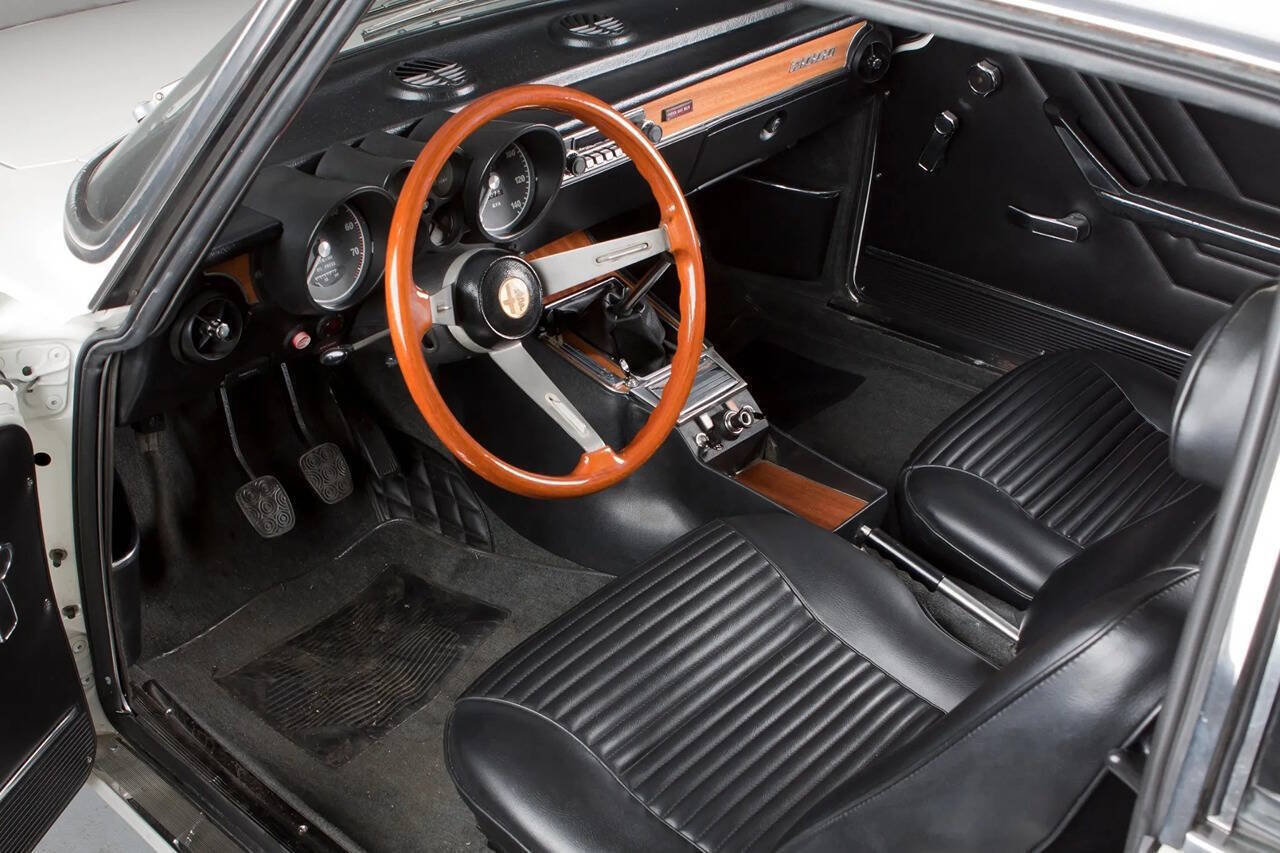 1973 Alfa Romeo 2000 GTV 9