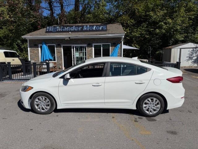 2017 Hyundai Elantra SE's photo