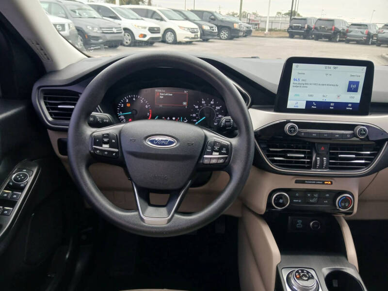 2021 Ford Escape SE
