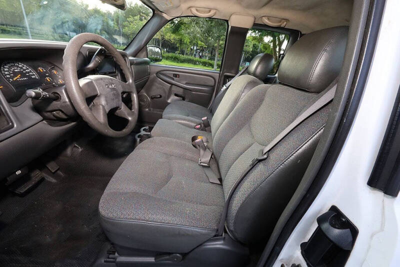 2006 GMC Sierra 2500HD Work Truck