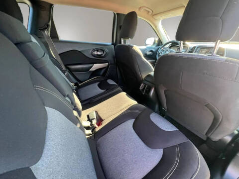 2017 Jeep Cherokee