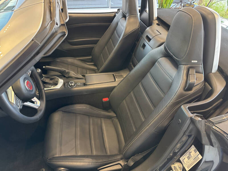 2019 FIAT 124 Spider Lusso