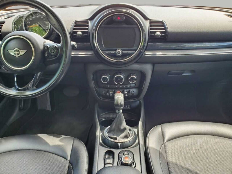 2017 MINI Clubman Base photo 35