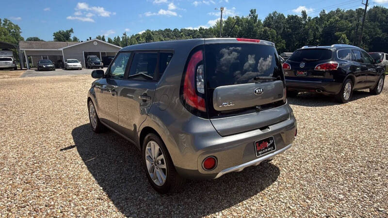 2017 Kia Soul +