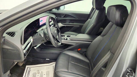 2024 Cadillac LYRIQ Luxury 3