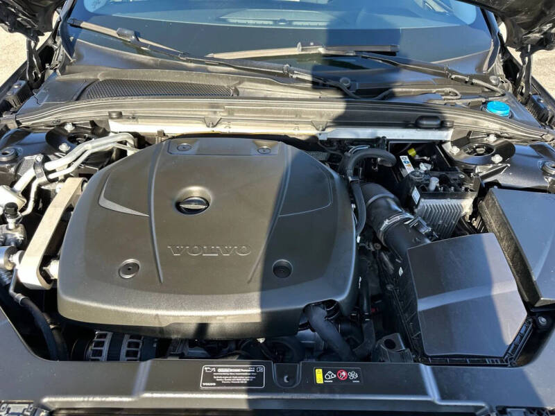 2019 Volvo S60 T5 Momentum