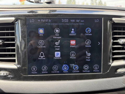 2017 Chrysler Pacifica Touring-L