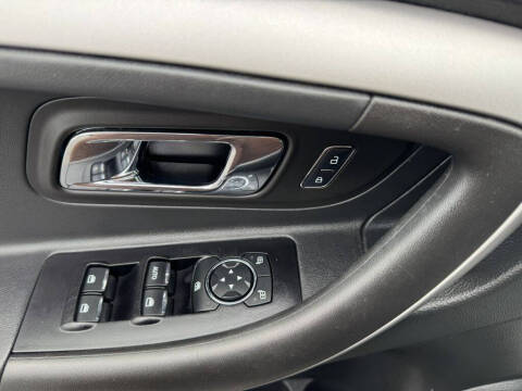 2018 Ford Taurus SEL