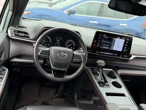 2021 Toyota Sienna XSE 7-Passenger