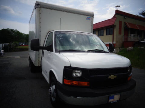 2015 Chevrolet Express for sale at Quickway Exotic Auto in Bloomingburg NY