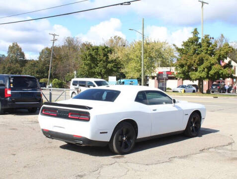 2016 Dodge Challenger SXT
