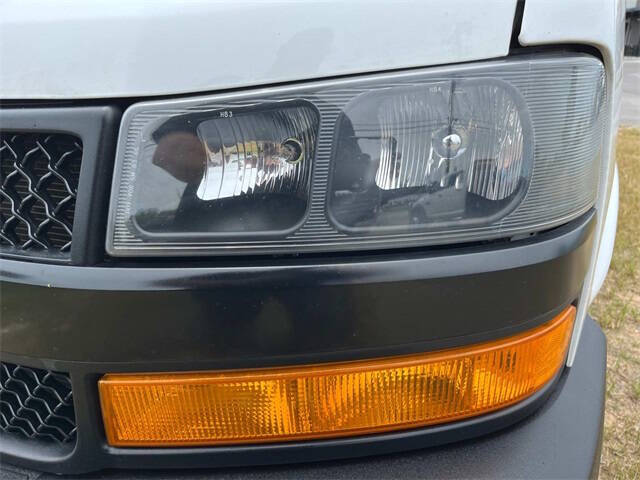 2023 Chevrolet Express 2500