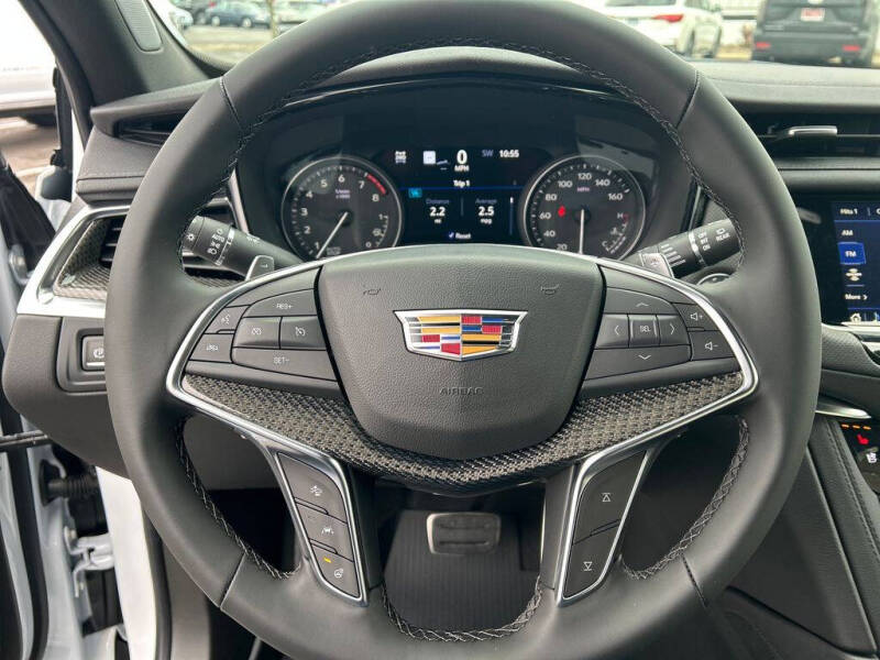 2026 Cadillac XT5 Sport
