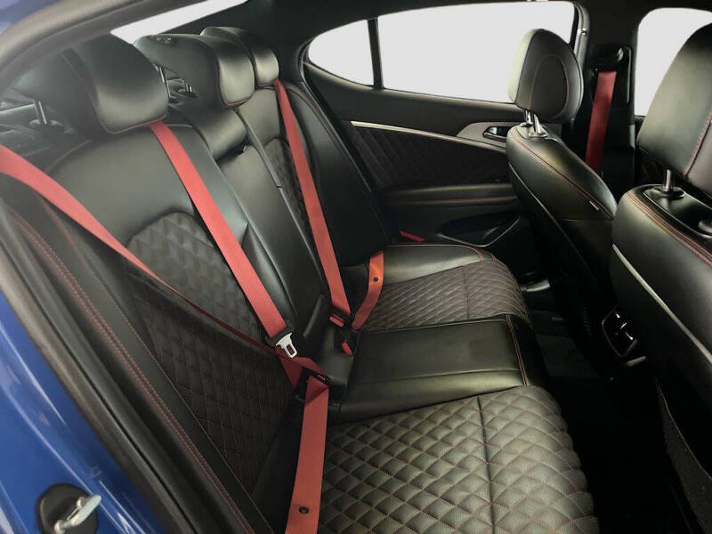 2023 Genesis G70