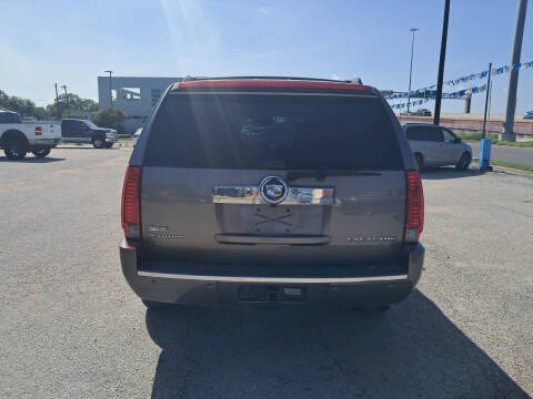 2011 Cadillac Escalade Platinum Edition