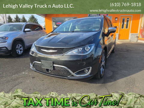 2017 Chrysler Pacifica for sale at Lehigh Valley Truck n Auto LLC. in Schnecksville PA