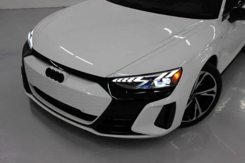 2023 Audi e-tron GT quattro Premium Plus