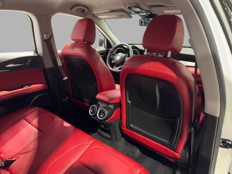 2020 Alfa Romeo Stelvio Sport