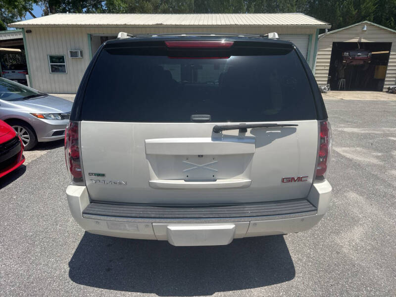 2011 GMC Yukon Denali