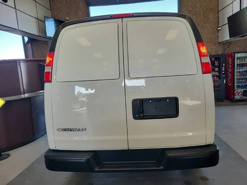 2020 Chevrolet Express 2500