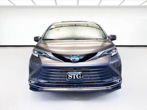 2021 Toyota Sienna Platinum 7-Passenger