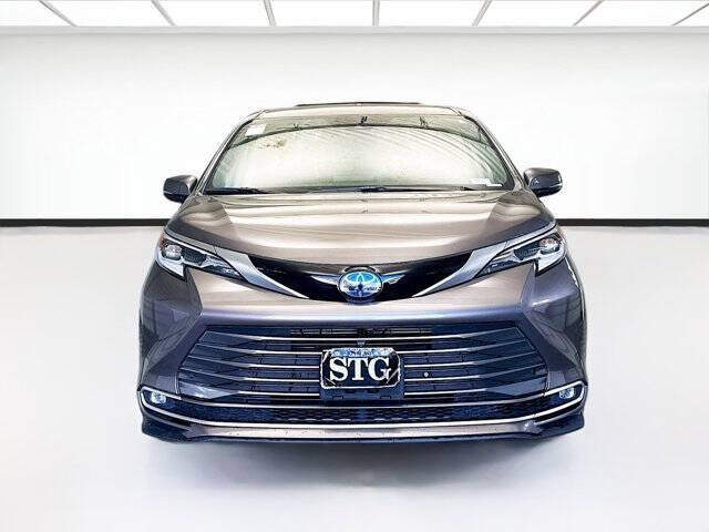 2021 Toyota Sienna Platinum 7-Passenger