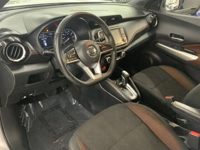 2020 Nissan Kicks SR