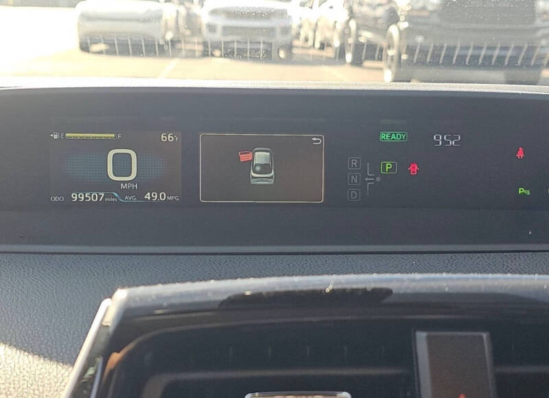 2021 Toyota Prius LE