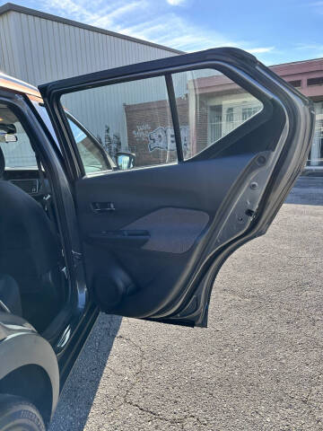 2020 Nissan Kicks SR