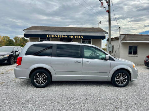 2017 Dodge Grand Caravan for sale at DOWNTOWN MOTORS in Republic MO