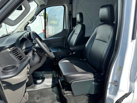 2023 Ford Transit 250