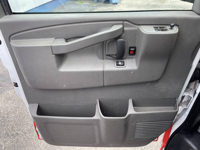 2016 GMC Savana 3500