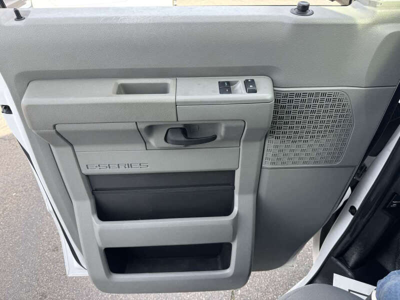 2013 Ford E-Series E-150
