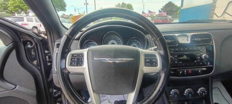 2011 Chrysler 200 Limited