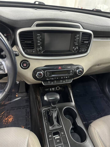 2020 Kia Sorento EX V6