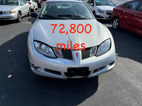 2004 Pontiac Sunfire for sale at E & A Auto Sales in Warren OH