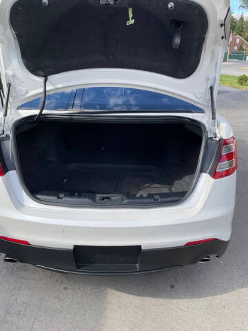 2017 Ford Taurus SEL