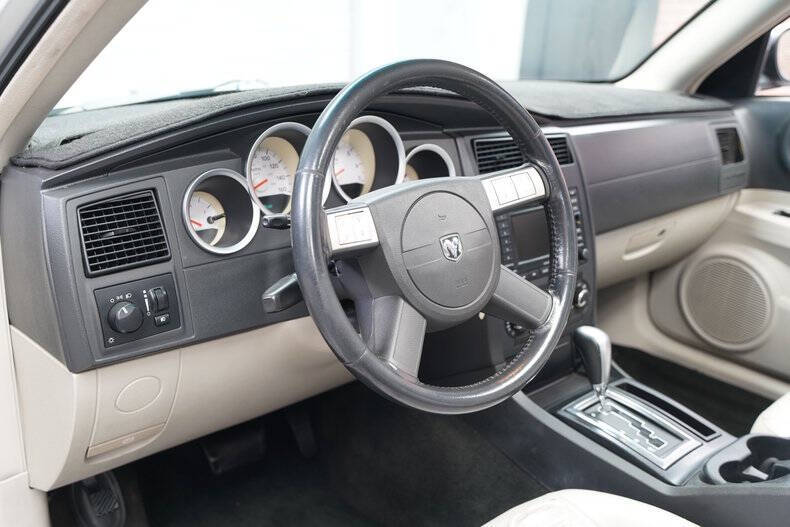 2005 Dodge Magnum RT