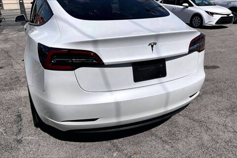 2021 Tesla Model 3 Standard Range Plus